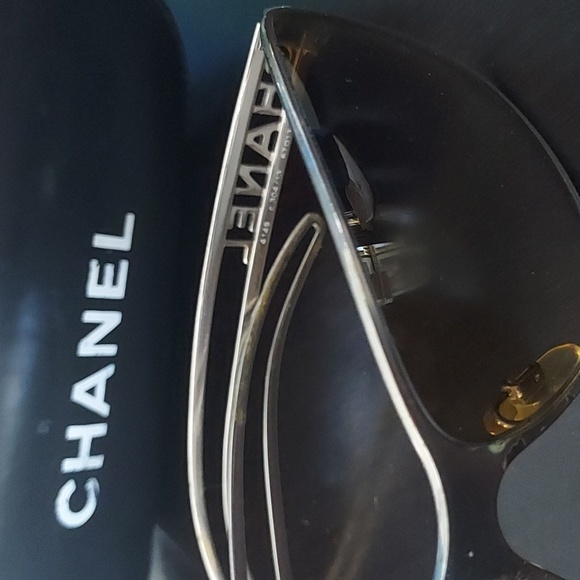 Chanel Sunglasses - Picture 2 of 7